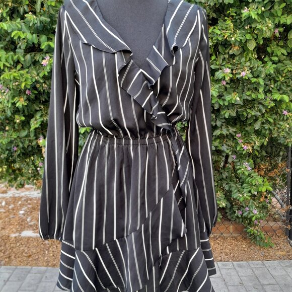 Express Striped Elastic Waist Ruffle Wrap Dress SIZE SMALL - Picture 12 of 16